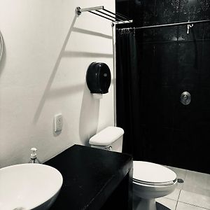 Habitación para Hombres Compartida